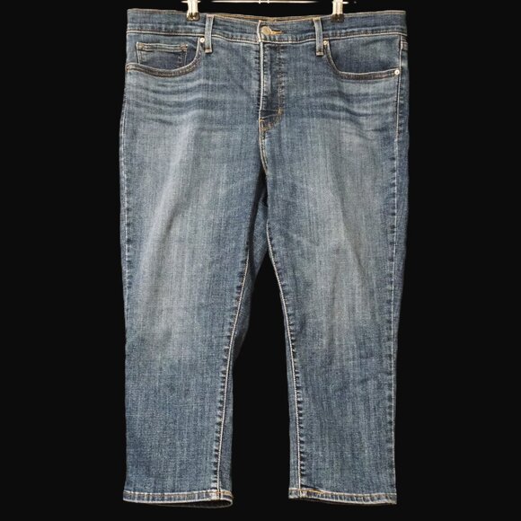 Levi’s Medium Wash 311 Shaping Skinny Capri Stretch Women’s Sz 33 - Picture 1 of 6